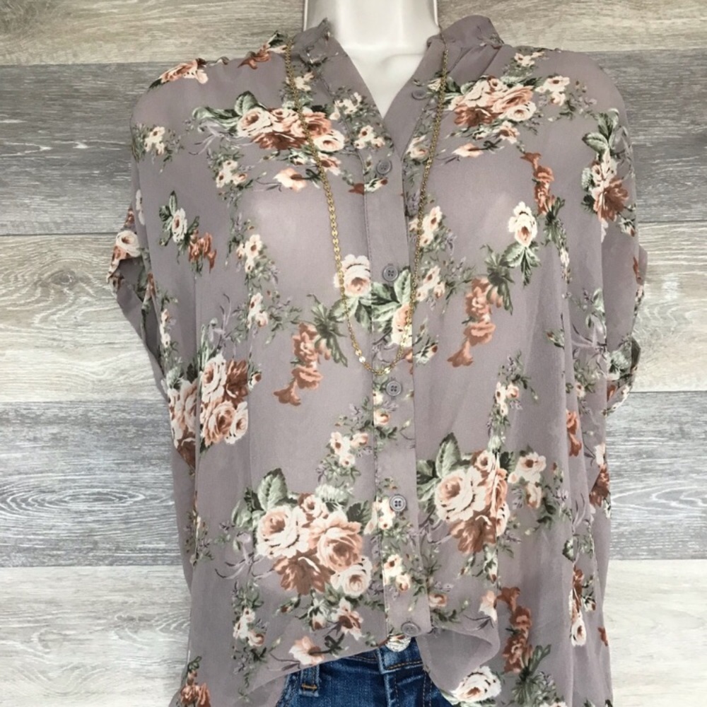3/$25 🎈BELLATRIX blouse